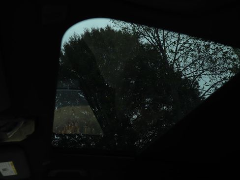 Used 2025 BMW X3 xDrive30i w/ Convenience Package image 24