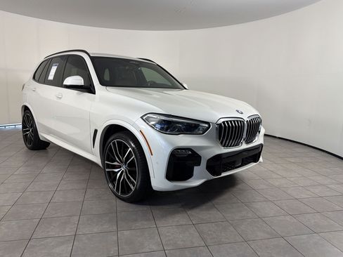 Used 2021 BMW X5 xDrive40i w/ M Sport Package AWD/4WD image 7