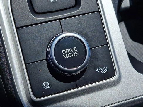 Used 2023 Ford Explorer 4WD image 18