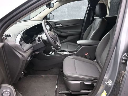 Used 2025 Buick Encore GX Preferred image 19