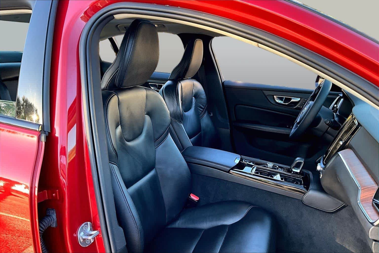 Used 2023 Volvo S60 T8 Plus AWD/4WD image 9