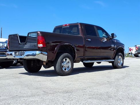 Used 2012 RAM 2500 Laramie w/ Cold Weather Group image 4