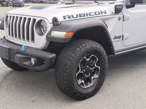 Used 2022 Jeep Wrangler Unlimited Rubicon 4xe w/ Steel Bumper Group AWD/4WD image 9