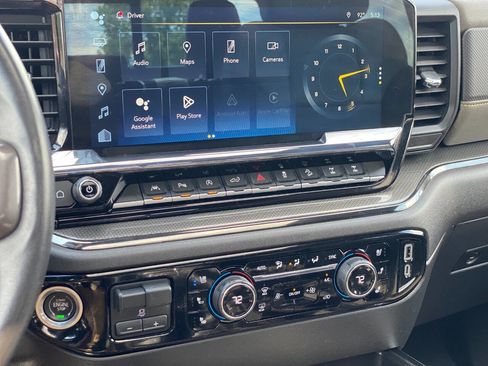 Used 2022 Chevrolet Silverado 1500 ZR2 w/ Technology Package image 7