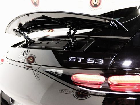 Used 2025 Mercedes-Benz AMG GT 63 image 94