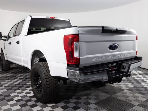 Used 2019 Ford F250 XLT image 4