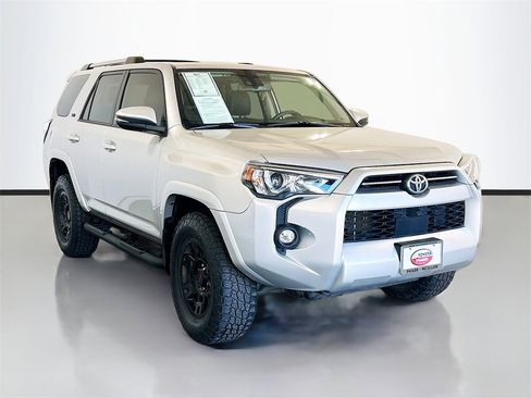 Used 2024 Toyota 4Runner SR5 Premium image 3