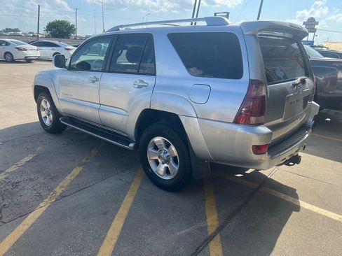 Used 2004 Toyota 4Runner Limited AWD/4WD image 4