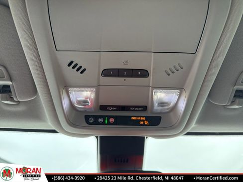 Used 2020 Chevrolet Equinox LT w/ Driver Convenience Package image 22