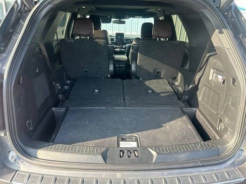 Used 2021 Ford Explorer Platinum w/ Equipment Group 601A AWD/4WD image 6