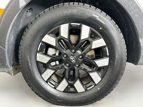 Used 2025 Hyundai Santa Cruz SEL FWD image 11