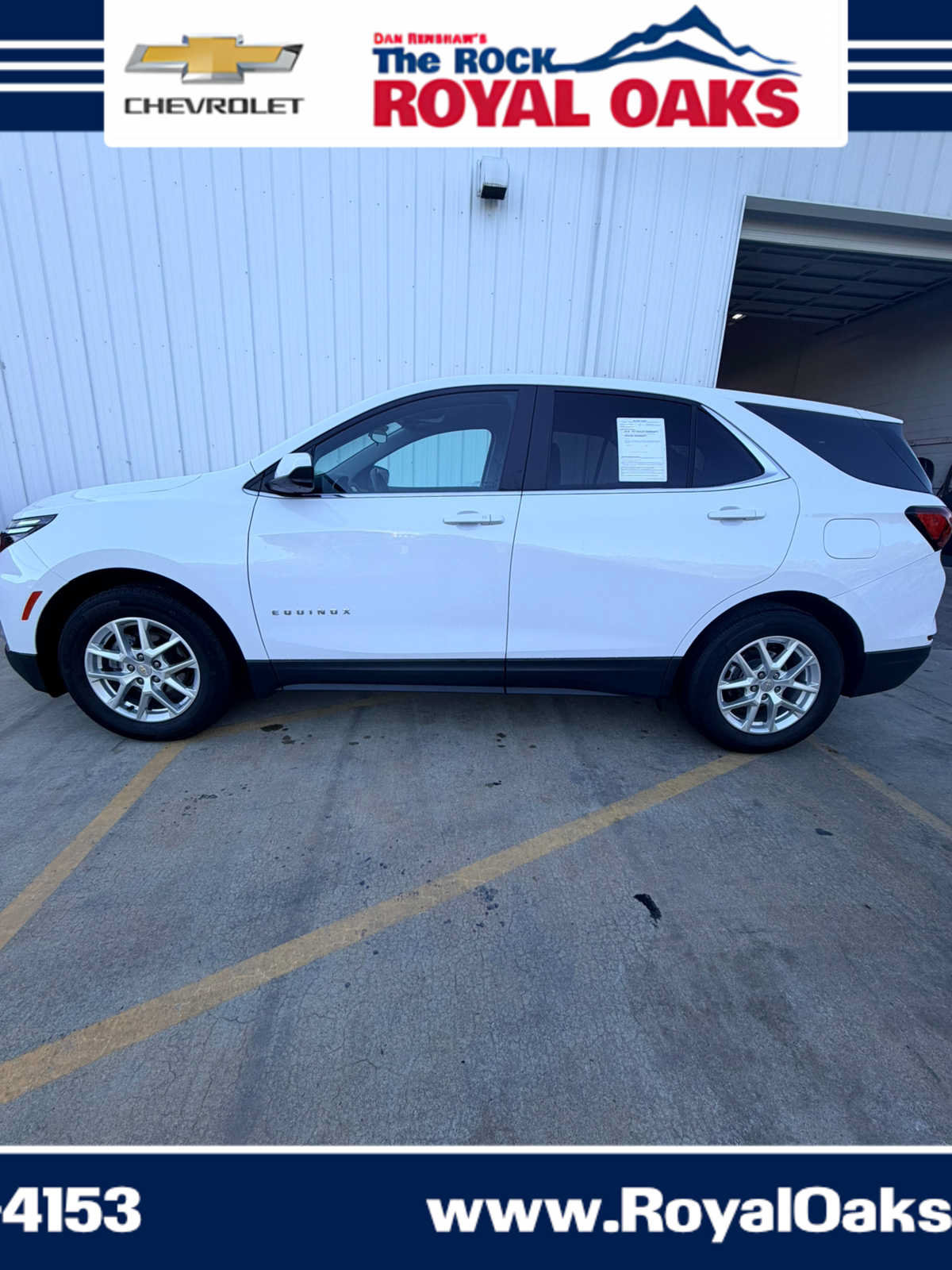 Used 2024 Chevrolet Equinox LT w/ LPO, Floor Liner Package FWD image 2