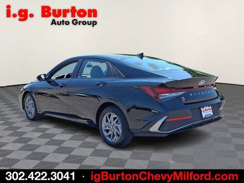 Used 2024 Hyundai Elantra SEL FWD image 4
