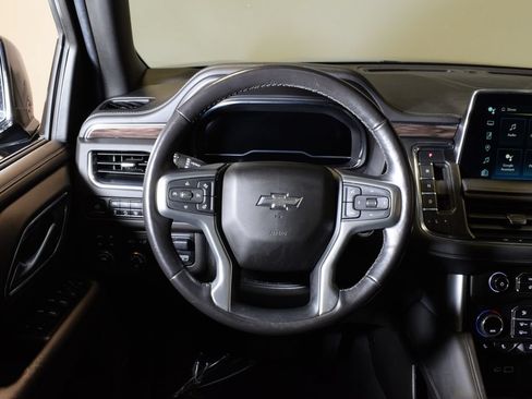 Used 2022 Chevrolet Tahoe Z71 w/ Luxury Package AWD/4WD image 15