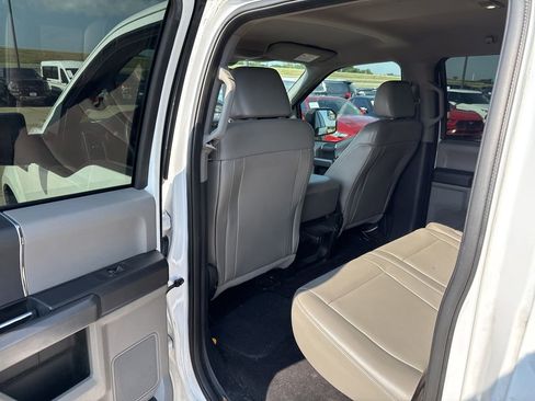 Used 2017 Ford F150 XLT AWD/4WD image 7