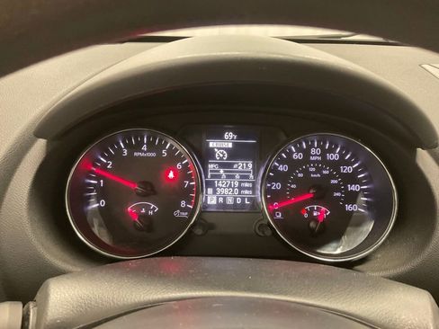 Used 2013 Nissan Rogue S w/ Special Edition Pkg image 2