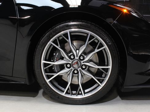 Used 2025 Chevrolet Corvette Stingray Preferred Conv w/ Z51 Performance Package image 32