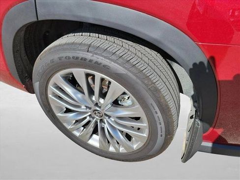 Used 2026 Toyota Highlander Platinum AWD/4WD image 12