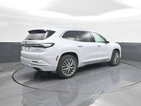 Used 2026 Buick Enclave Avenir w/ Super Cruise Package AWD/4WD image 8