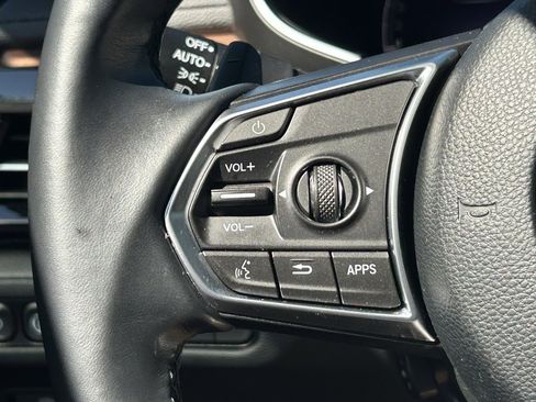 Used 2022 Acura MDX SH-AWD image 18