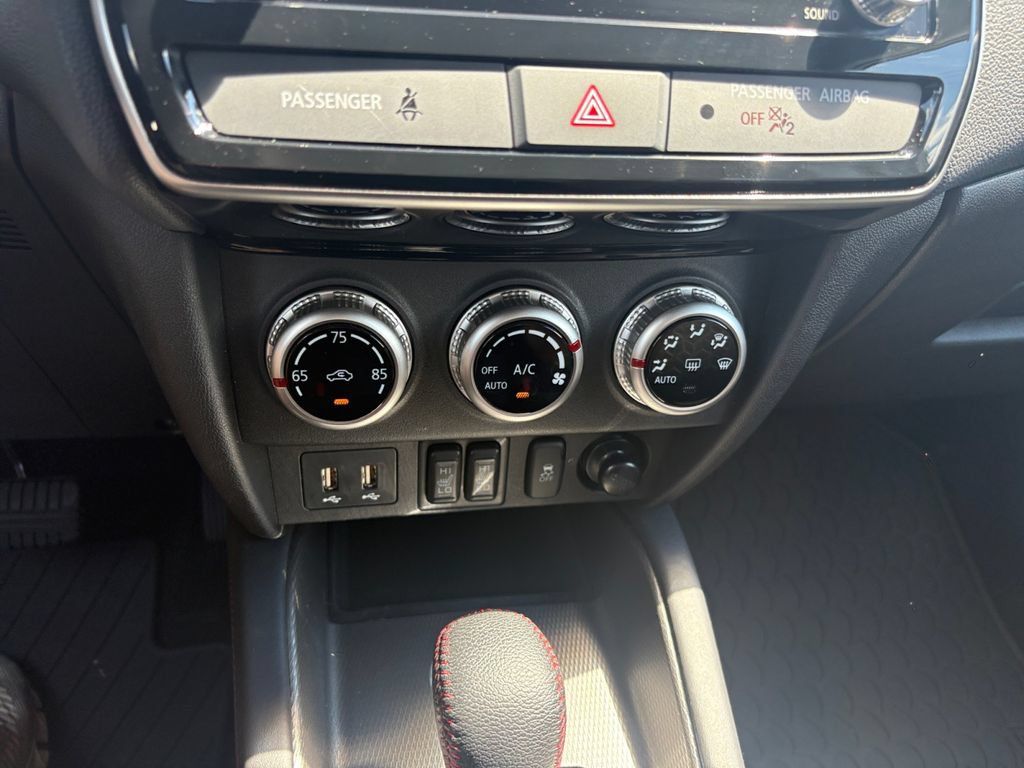 Used 2025 Mitsubishi Outlander Sport LE AWD/4WD image 30
