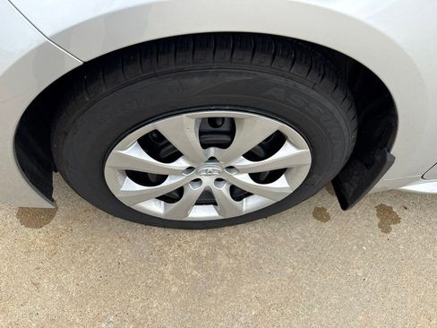 Used 2024 Toyota Corolla LE FWD image 13