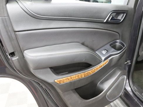 Used 2018 Chevrolet Tahoe Premier AWD/4WD image 18