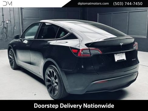 Used 2023 Tesla Model Y Long Range AWD/4WD image 4