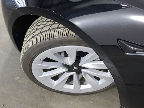Used 2023 Tesla Model 3 Standard Range image 45