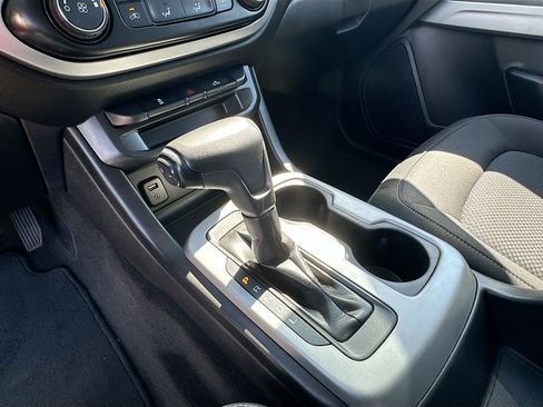 Used 2017 Chevrolet Colorado LT w/ LT Convenience Package image 16