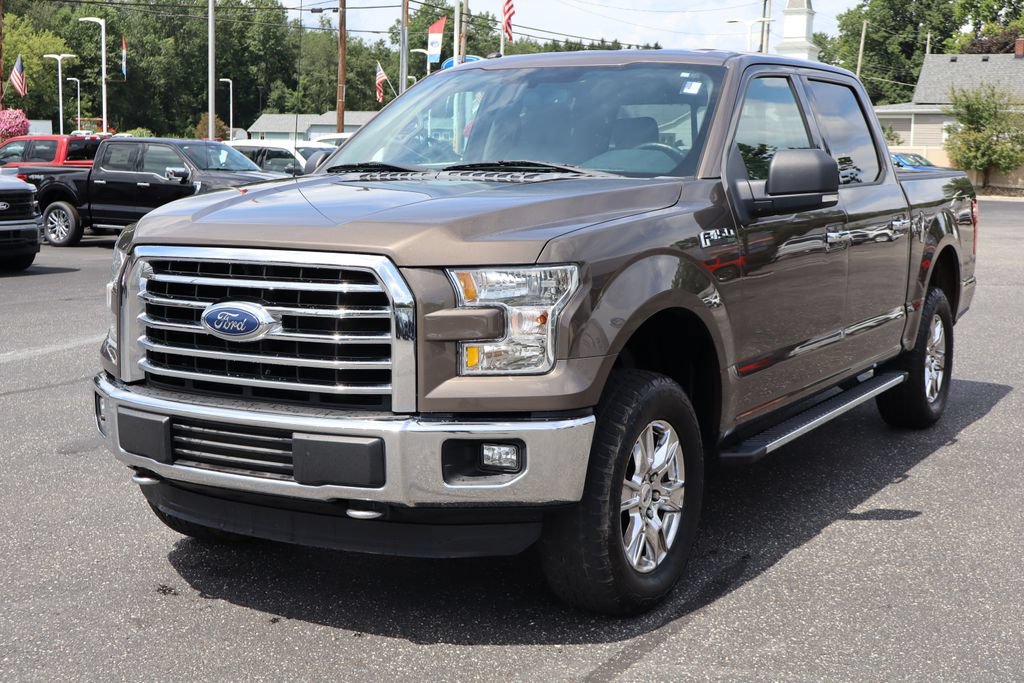 Used 2016 Ford F150 XLT w/ Equipment Group 302A Luxury AWD/4WD image 13