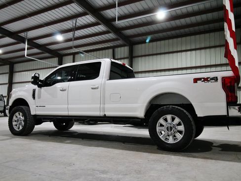 Used 2019 Ford F350 Lariat w/ Lariat Ultimate Package AWD/4WD image 7