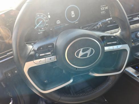 Used 2024 Hyundai Elantra Limited image 21