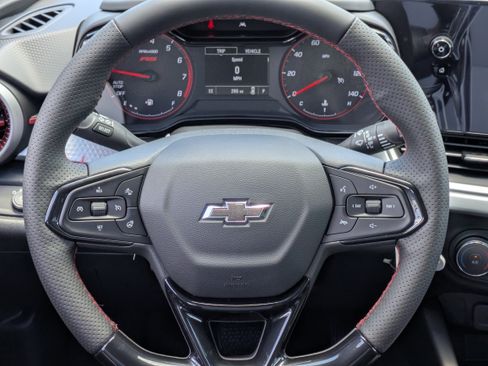 New 2026 Chevrolet Trax RS w/ Sunroof Package FWD image 18