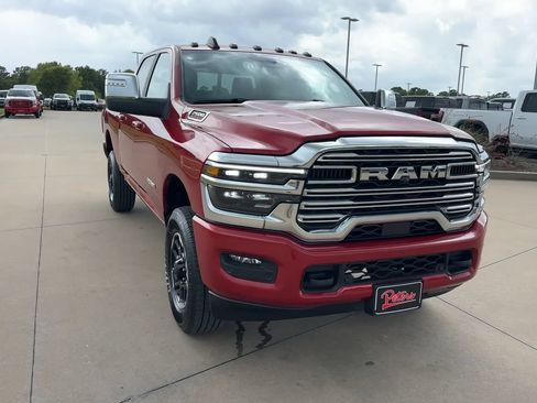 Used 2026 RAM 2500 Laramie AWD/4WD image 3