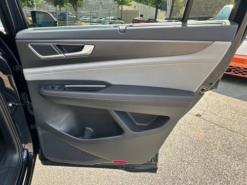 New 2026 Volkswagen Atlas Peak Edition AWD/4WD image 17