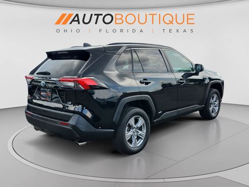 Used 2022 Toyota RAV4 LE AWD/4WD image 5