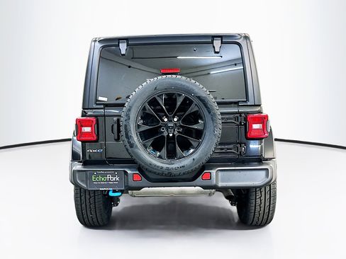 Used 2023 Jeep Wrangler Unlimited Sahara w/ Cold Weather Group AWD/4WD image 7