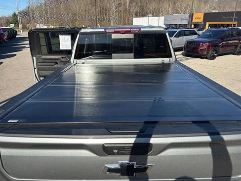 Used 2024 Chevrolet Silverado 2500 High Country w/ Technology Package AWD/4WD image 35