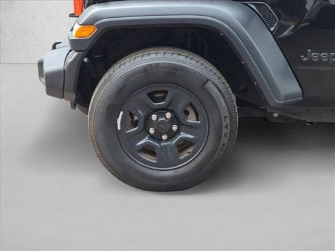 Used 2023 Jeep Wrangler Unlimited Sport AWD/4WD image 9