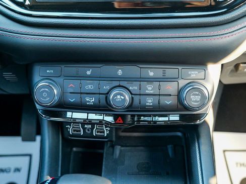 Used 2022 Dodge Durango R/T w/ Blacktop Package image 51