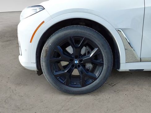 Used 2022 BMW X7 xDrive40i w/ Premium Package image 14