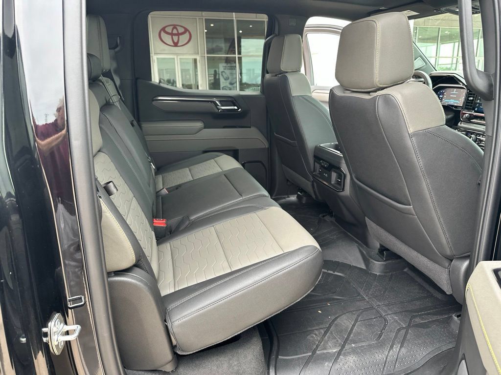 Used 2026 Chevrolet Silverado 1500 ZR2 AWD/4WD image 17