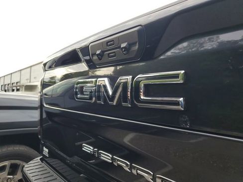 Used 2025 GMC Sierra 2500 AT4 w/ AT4 Premium Plus Package AWD/4WD image 6
