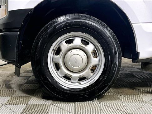 Used 2015 Ford F150 XL w/ Equipment Group 101A Mid image 8