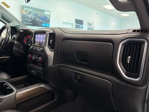 Used 2019 Chevrolet Silverado 1500 LT Trail Boss AWD/4WD image 29