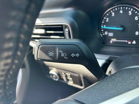 Used 2023 Ford Explorer XLT w/ Equipment Group 202A AWD/4WD image 31