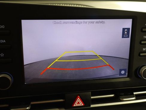 Used 2022 Hyundai Elantra SEL FWD image 33