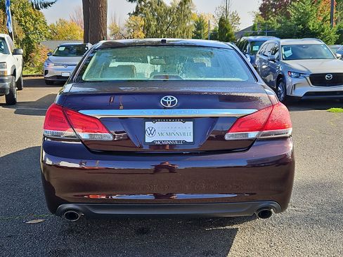 Used 2011 Toyota Avalon image 4