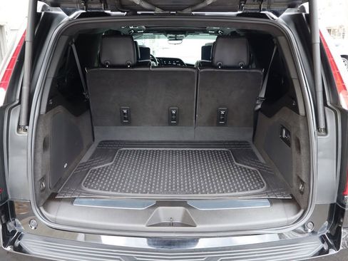 Used 2024 Cadillac Escalade ESV V w/ LPO, ONYX Package AWD/4WD image 24